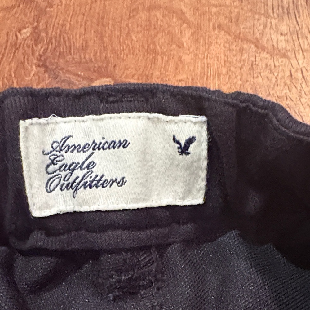 American Eagle Black Women's Shorts - Picture 2 of 4